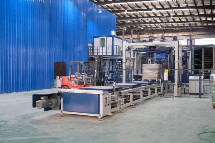 ເຄື່ອງ Paver Interlocking ອັດຕະໂນມັດຢ່າງເຕັມສ່ວນສໍາລັບການຜະລິດຕັນຄອນກີດອັດສະລິຍະ